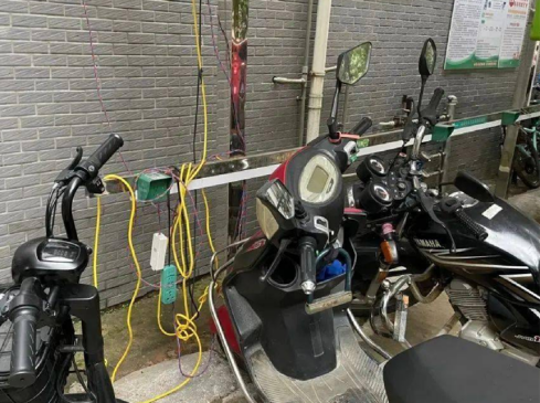 電單車(chē)充電樁，智能無(wú)線充電樁，智能掃碼電動(dòng)自行車(chē)充電樁廠家