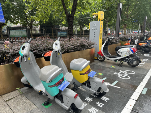 電動(dòng)自行車(chē)充電樁，智能無(wú)線(xiàn)充電，電單車(chē)充電樁廠家